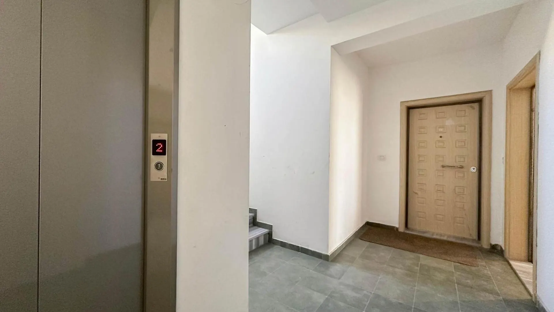 Hotel Interstellar 830 Durrës Penzion