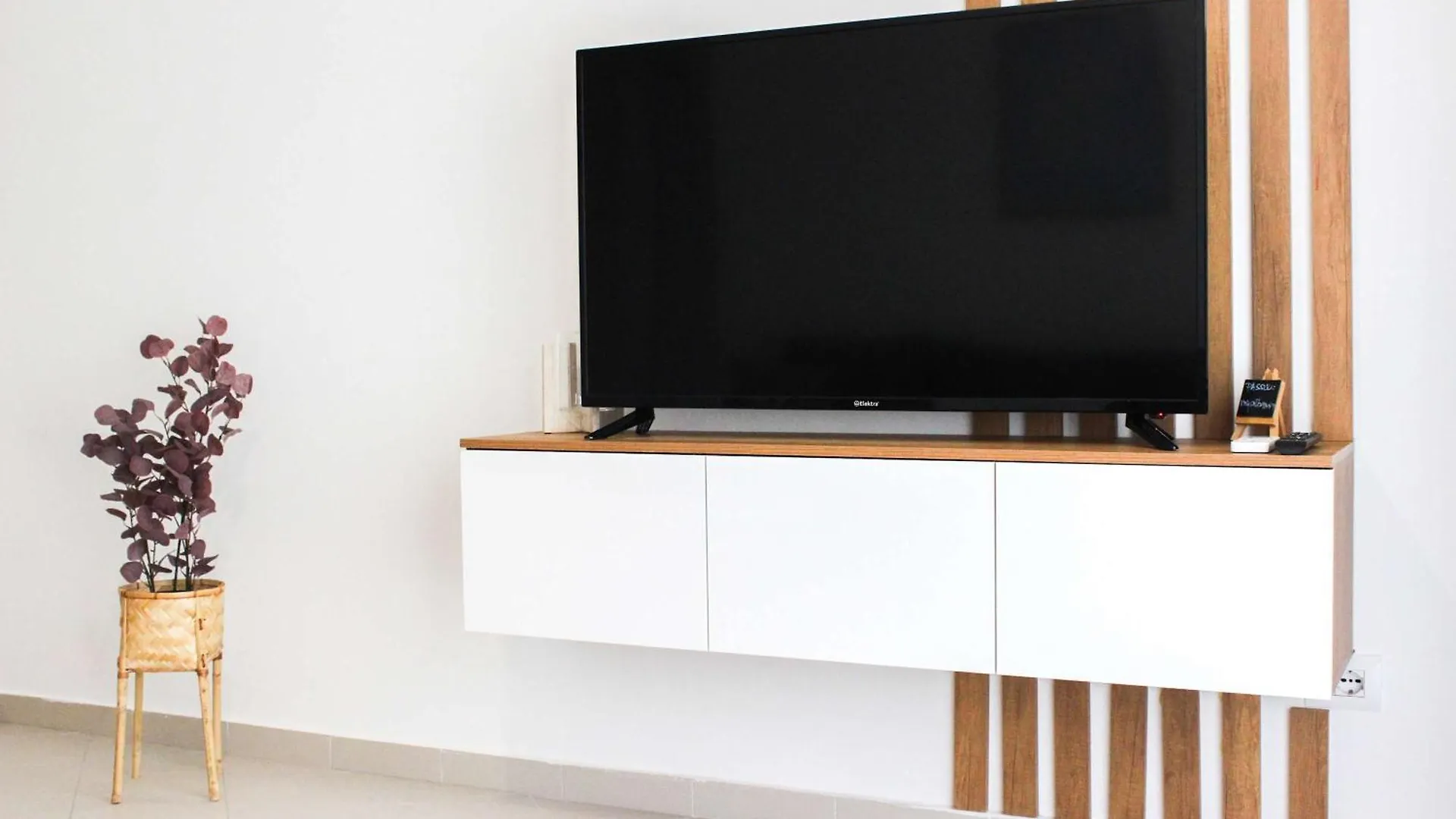 Hotel Interstellar 830 Durrës Penzion