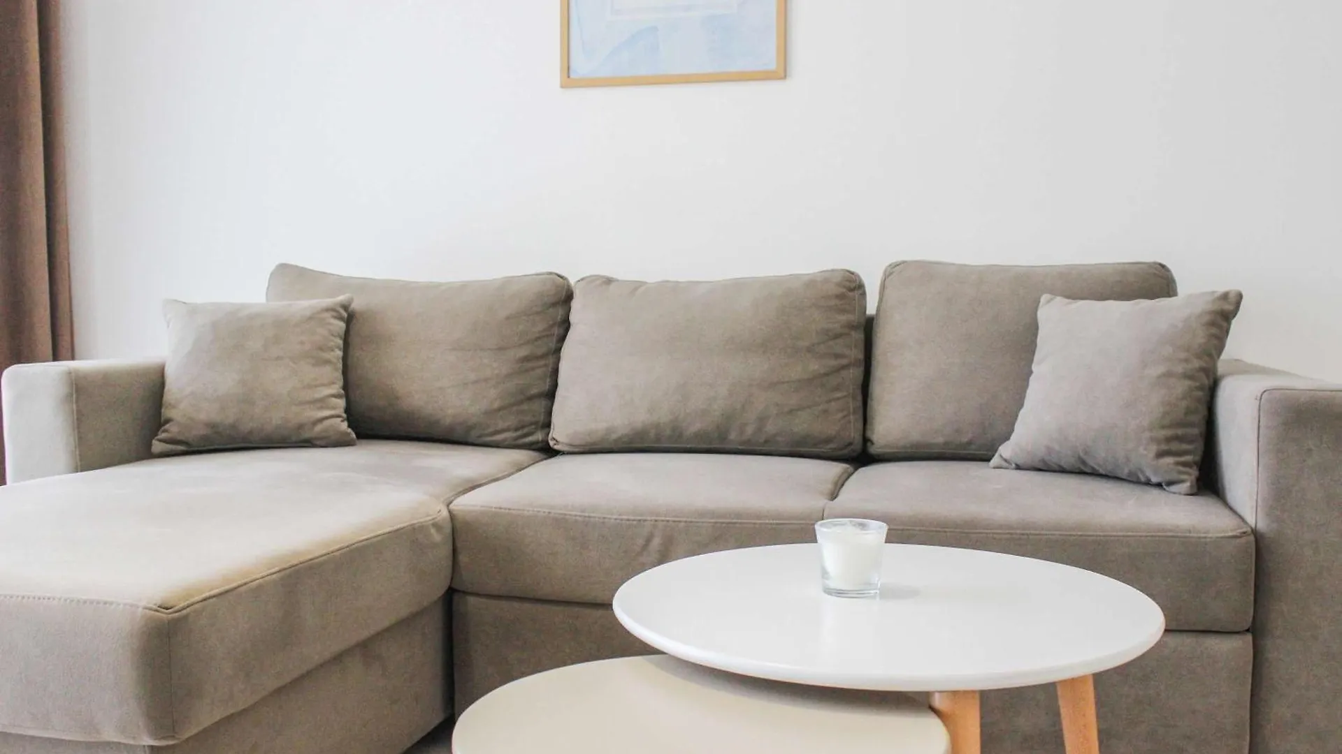 Hotel Interstellar 830 Durrës Gasthof