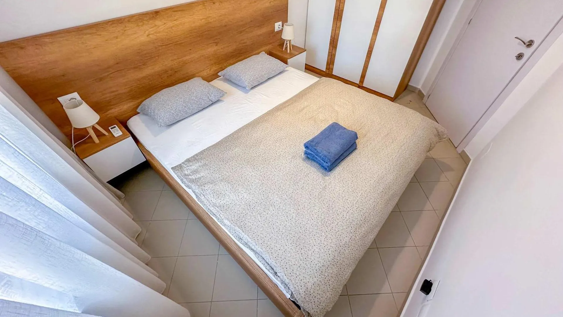 Penzion Hotel Interstellar 830 Durrës